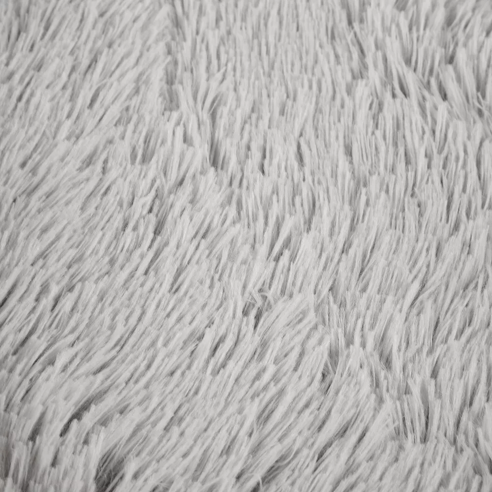 Madison Park Serena Plush Faux Fur & Memory Foam Base Oval Pet Bed 5 Madison Park Serena Plush Faux Fur & Memory Foam Base Oval Pet Bed - Image 3